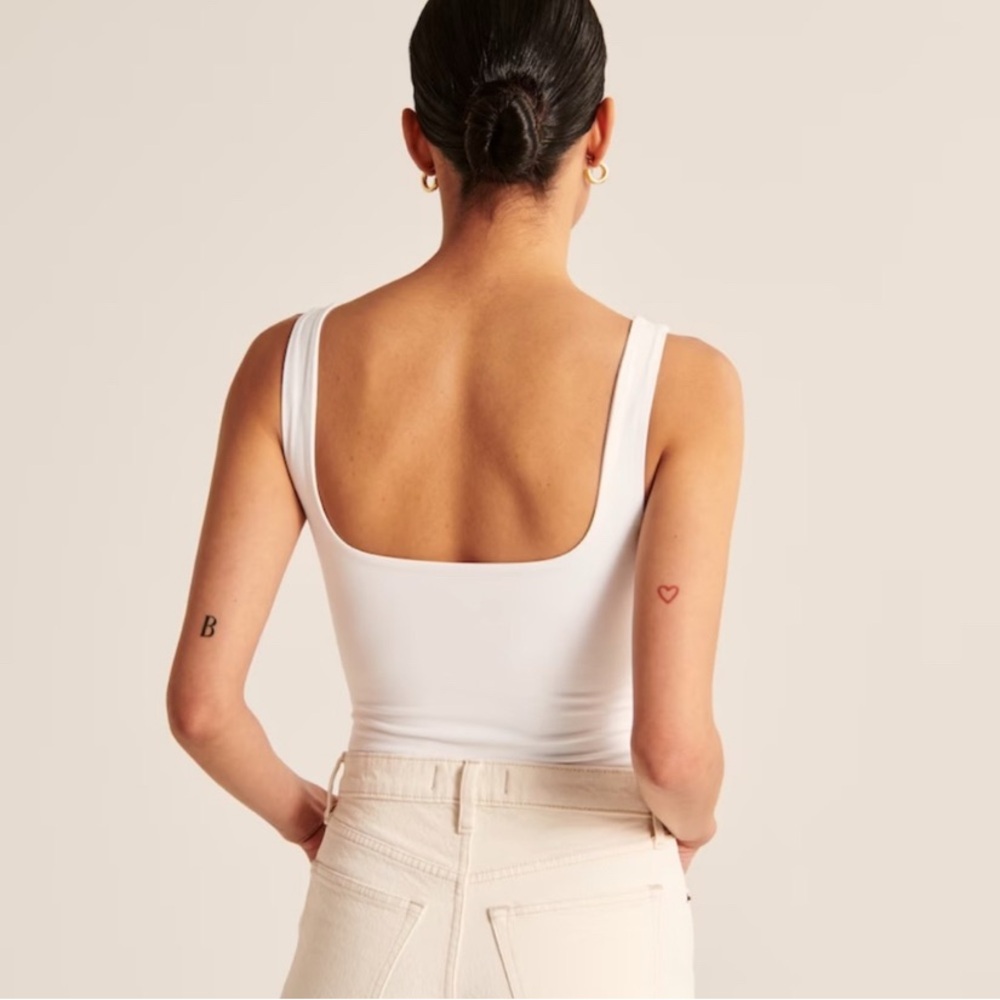 Abercrombie & Fitch Seamed Squareneck Bodysuit